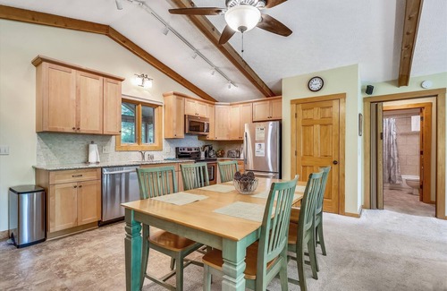 Timberline House | Explore Canaan Valley from Ski Hive!