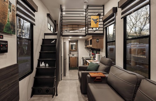 Hedgesville House | Explore Creekside RV Bliss #3 in Pleasant Hedgesville, WV