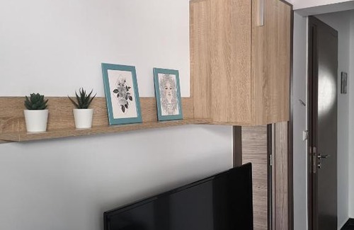 Khalkis Apartment | Explore Greece from Bright City Centre Apartment
