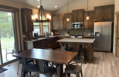 Three Rivers House | Explore Natures Beauty and Stay at Home in the Heart of Oregon's Wonderland