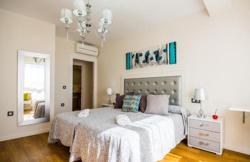 Almeria Centro Apartment | Expoholidays-Rueda Lopez apartamento de lujo