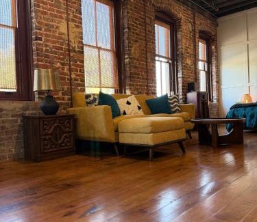 Central Business District Apartment | Exposed Elegance