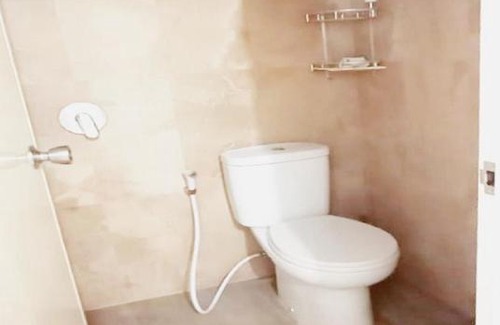 Patrang Hotel | EXPRESS O 91293 House