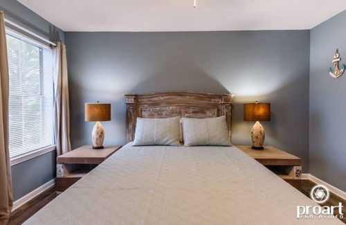 Indian Bayou Condo | Exquisite 2 bed 2 bath condo with pool near beach