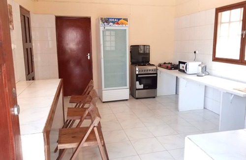 Maputo House | Exquisite 2-Bedroom Self-Catering Unit with private pool and private garden