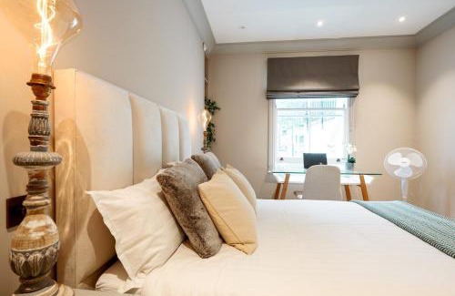 Chelsea Apartment | Exquisite 3BRs maisonette located in Chelsea