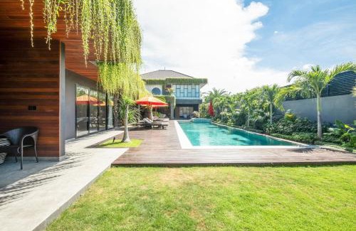 Sunset Road Villa | Exquisite 5br Villa Premier Luxury In Seminyak
