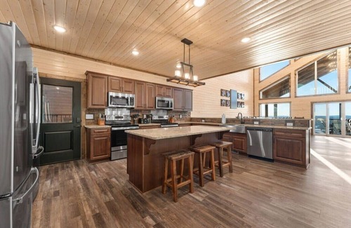 Kimberling City Cabin | Exquisite 8-Bedroom Retreat: Private Pool, Hot Tub