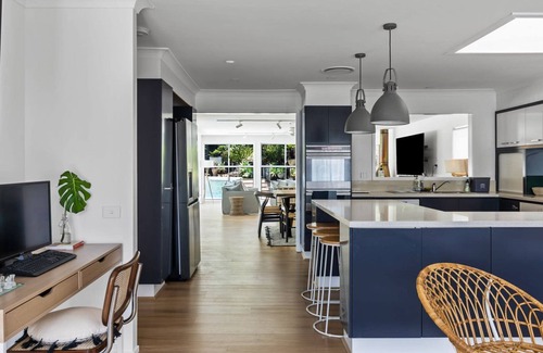 Forresters Beach House | Exquisite Beachside Luxury Resort Style Pool