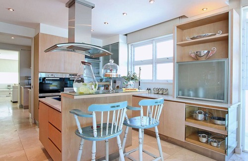 Bloubergstrand House | Exquisite Beachfront Home in Beautiful Bloubergstrand