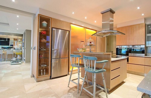 Bloubergstrand House | Exquisite Beachfront Home in Beautiful Bloubergstrand