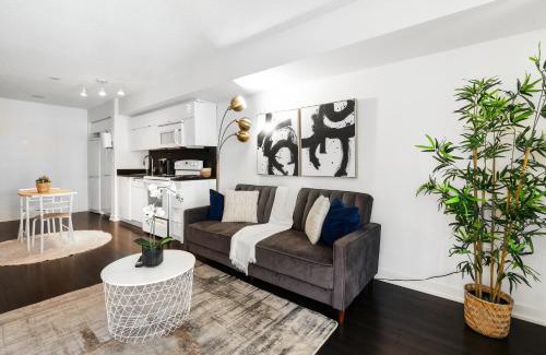 CityPlace Apartment | Exquisite condos by CN Tower with parking