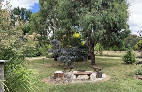 Millthorpe Cottage | Exquisite Country Cottage in Private Rural Setting.