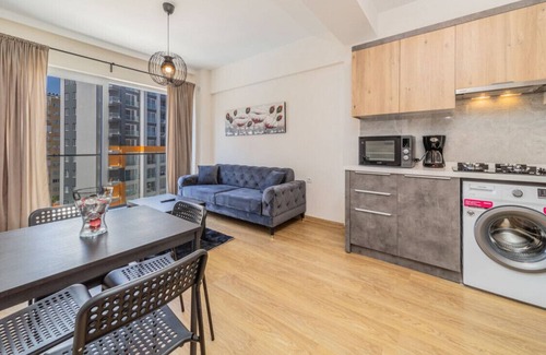 Kepez Apartment | Exquisite Flat with Shared Pool in Kepez
