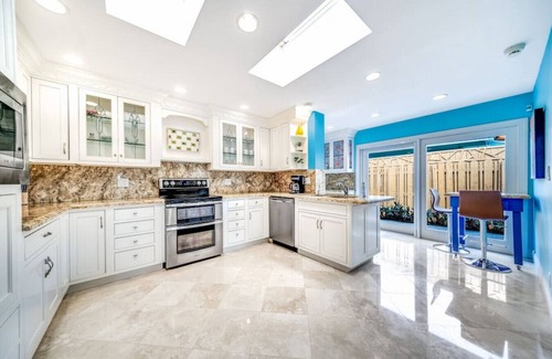Cypress Lakes House | EXQUISITE HEATED POOL+WATERFRONT! 1 MILE TO BEACH!