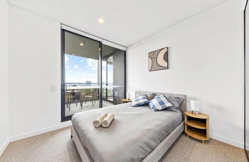 Macquarie Park Apartment | Exquisite High-End Retreat in Macquarie Park