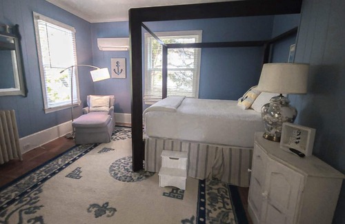 Cape Charles House | Exquisite Historic Home with new furnishings, fully equipped Kitchen, 7 bd!