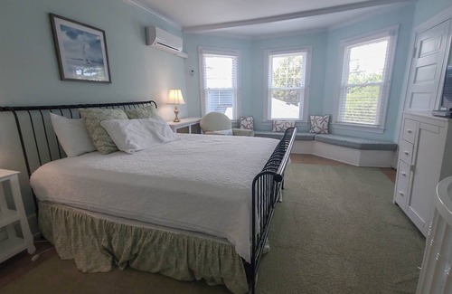 Cape Charles House | Exquisite Historic Home with new furnishings, fully equipped Kitchen, 7 bd!