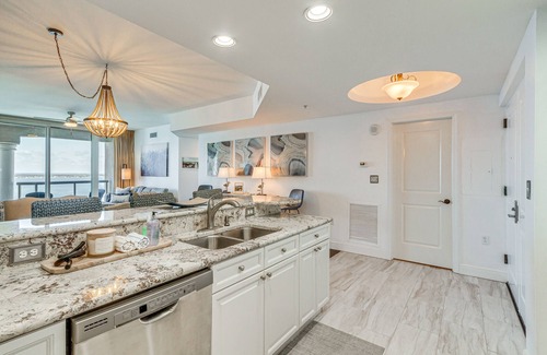Pensacola Beach Condo | Exquisite Island Condo: Resort Perks & Views!