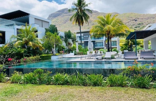 Grande Riviere Noire Apartment | Exquisite Latitude Luxury Seafront Suite - Premier Ocean View