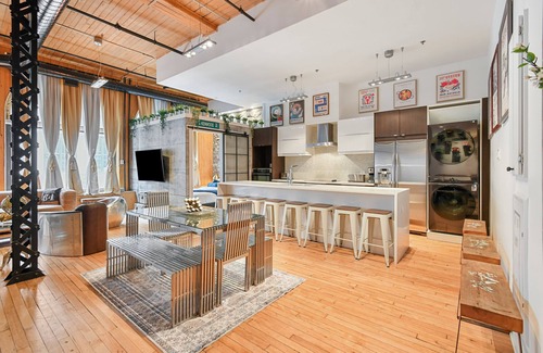 Old Montreal Apartment | EXQUISITE LOFT SUPER CENTRAL OLD MONTREAL