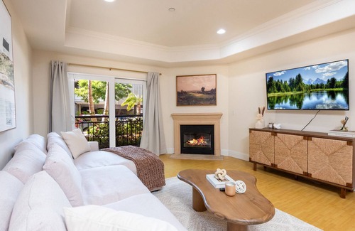The Flats Apartment | Exquisite Modern 2BR Apt. in Prime Location!