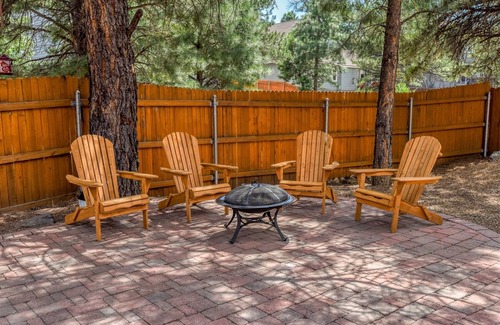 Ponderosa Trails House | Exquisite Mountain Sanctuary, Superb Location, Abundant Amenities, Pool Table!