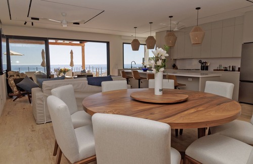 La Fortuna House | Exquisite oceanfront luxury casa, Pezula Beach
