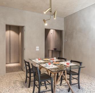 Cannaregio Apartment | Exquisite pied-à-terre with balcony