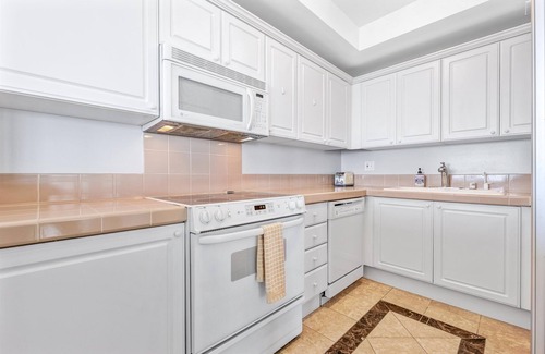Waterfront Condo | Exquisite · Sky High Luxury · Spectacular Views!