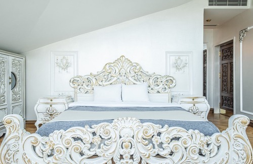 Beylerbeyi Apartment | Exquisite Studio in Historic Mansion in Beylerbeyi