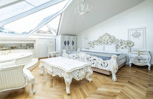 Beylerbeyi Apartment | Exquisite Studio in Historic Mansion in Beylerbeyi