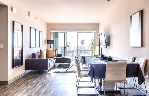 Marina del Rey Apartment | ★ Exquisite Sunrise Views @ our 2BR/2BA apt 3Beds ★