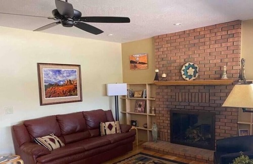 Uptown Sedona House | Exquisite Uptown Destination with Hot Tub