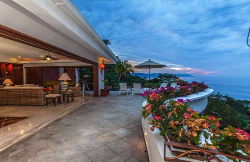 Conchas Chinas Villa | Exquisite villa, Majestic Views, Ideal for Families, Friends & Reunions