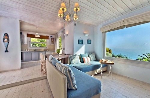 Amoudi Villa | Exquisite Zante Suite Suite Ariadne 1 Bedroom Wonderful Sea View Amoudi Beach