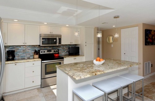 Siesta Key Condo | Exquisitely renovated condominium on Siesta Key!