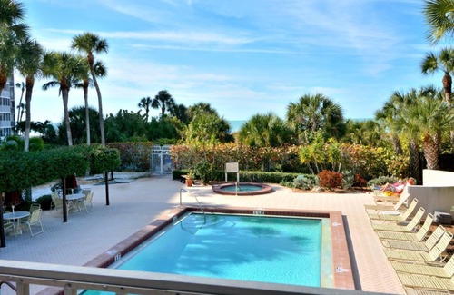Siesta Key Condo | Exquisitely renovated condominium on Siesta Key!