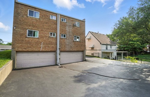 Groesbeck Apartment | Extend Stay 2Bed 1 Bath, 10 Min Dtw