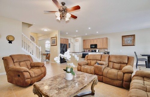 Davenport House | Extended Pool Deck - Paradise at Sand Hill 5Bedroom/3Baths-Spacious Backyard