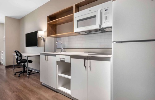 Southeast Colorado Springs Hotel | Extended Stay America Premier Suites - Colorado Springs - South
