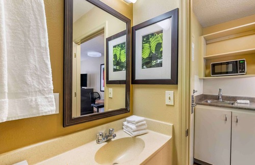Chesapeake Hotel | Extended Stay America Select Suites - Chesapeake - Churchland Blvd.