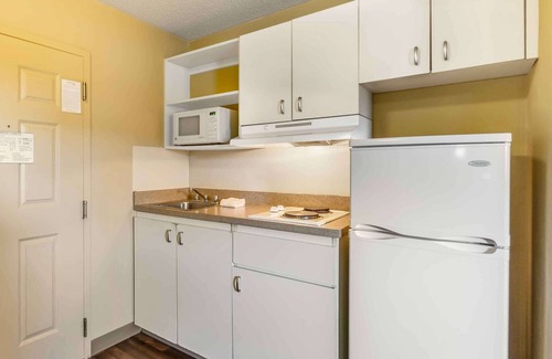 Chesapeake Hotel | Extended Stay America Select Suites - Chesapeake - Churchland Blvd.
