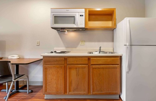 Florence Hotel | Extended Stay America Select Suites - Cincinnati - Florence - Airport