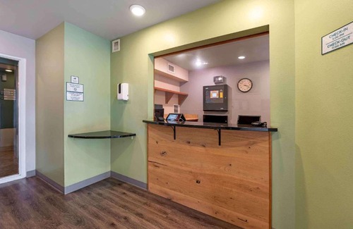 Florence Hotel | Extended Stay America Select Suites - Cincinnati - Florence - Airport