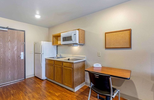 Mentor Hotel | Extended Stay America Select Suites - Cleveland - Mentor