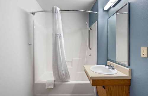 Mentor Hotel | Extended Stay America Select Suites - Cleveland - Mentor