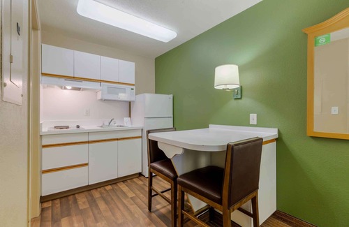 Fairfax Hotel | Extended Stay America Suites Washington DC Fairfax Fair Oaks