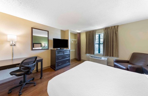 Florida Center Hotel | Extended Stay America Suites Orlando Theme Parks Vineland Rd