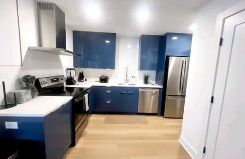 Lynchburg Condo | Extended stay+Downtown+Parking+Pool+Pets